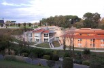 Das internationale Schönstatt-Zentrum Belmonte vom südlichen Nachbargrundstück aus gesehen