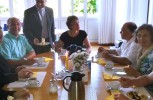 Pater Raúl Espina hatte das Team ins Vaterhaus der Schönstatt-Patres zum Essen eingeladen  (Foto: Sc